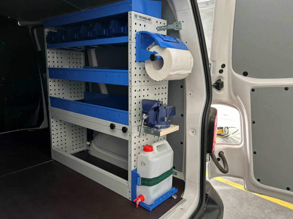 transformation-utilitaire-meuble-tecnolam-02